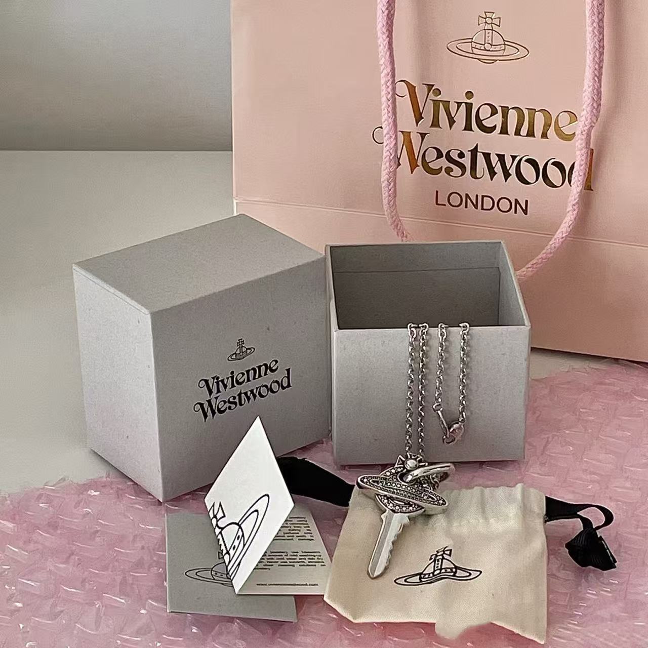 Vivienne Westwood Lucrece Pearl Necklace