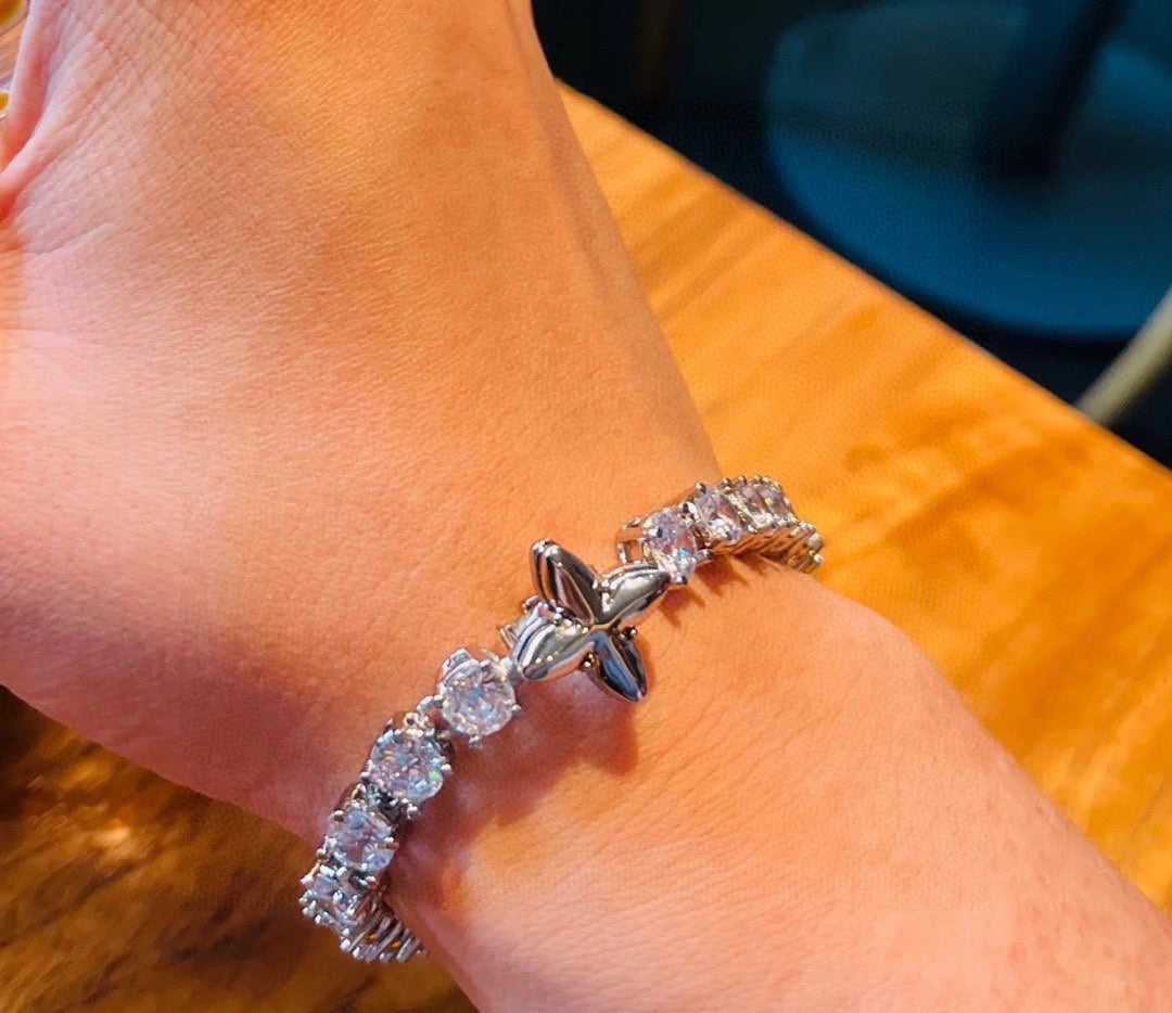 LV Diamond Cuban Chain Bracelet