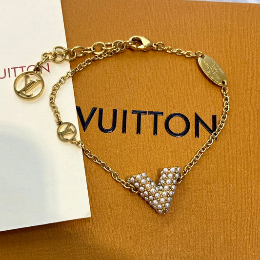 LV V Pearl Bracelet