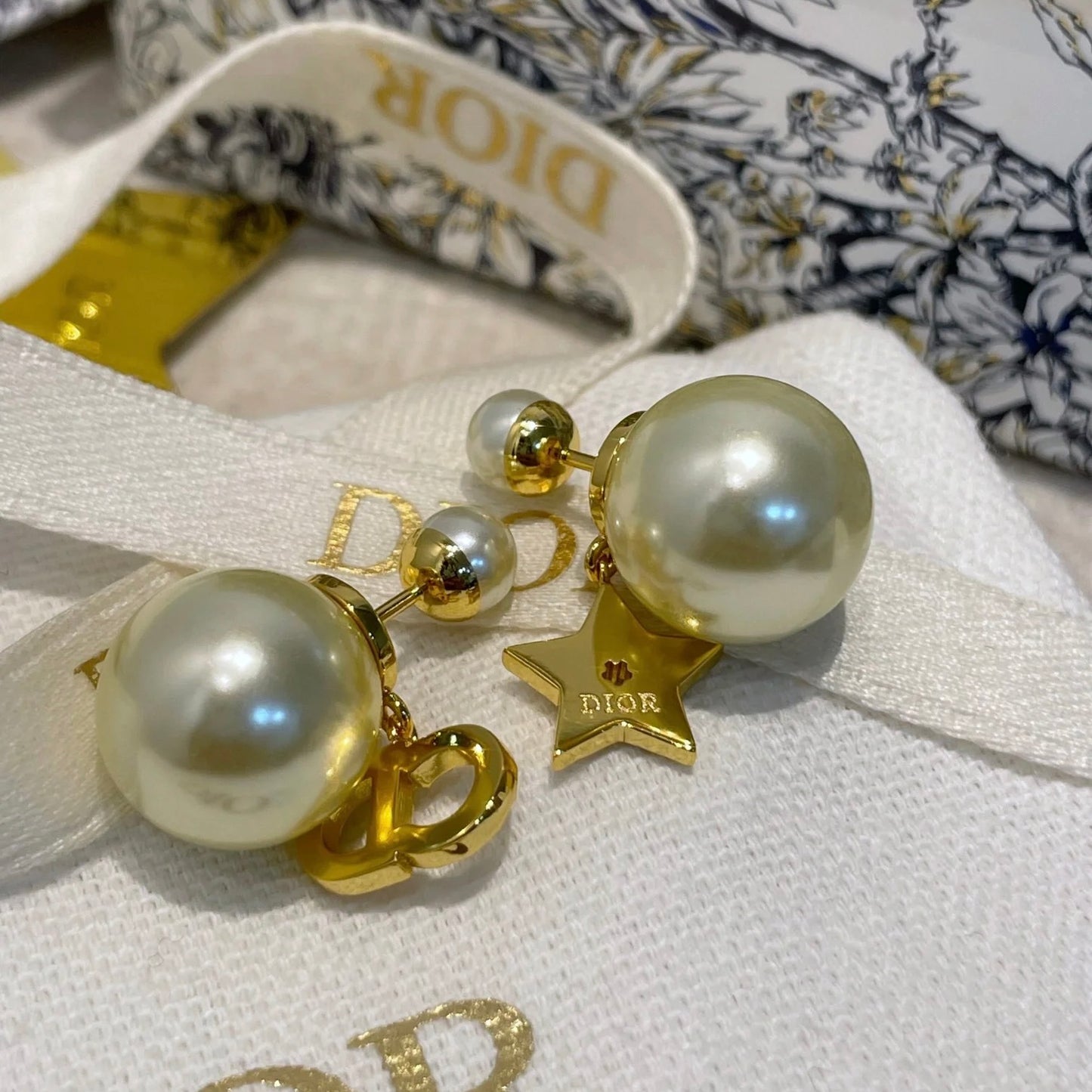 Dior Star Pearl Earrings