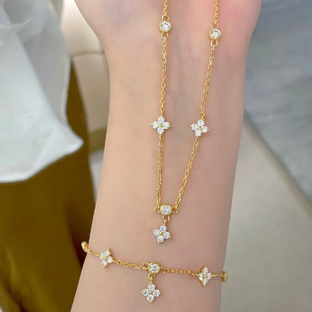 Clover Bubble Diamond Necklace Bracelet