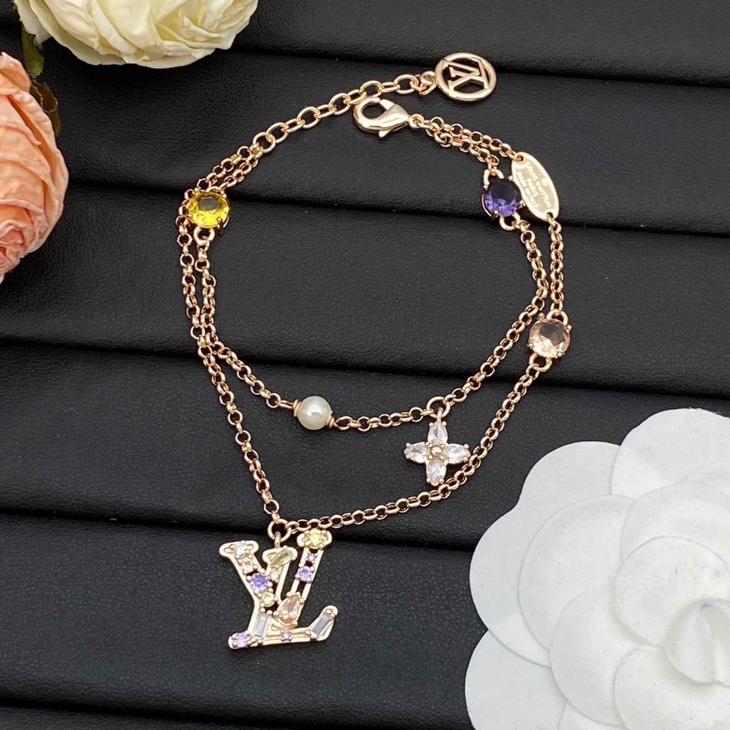 LV Color Diamond Necklace Bracelet Earrings